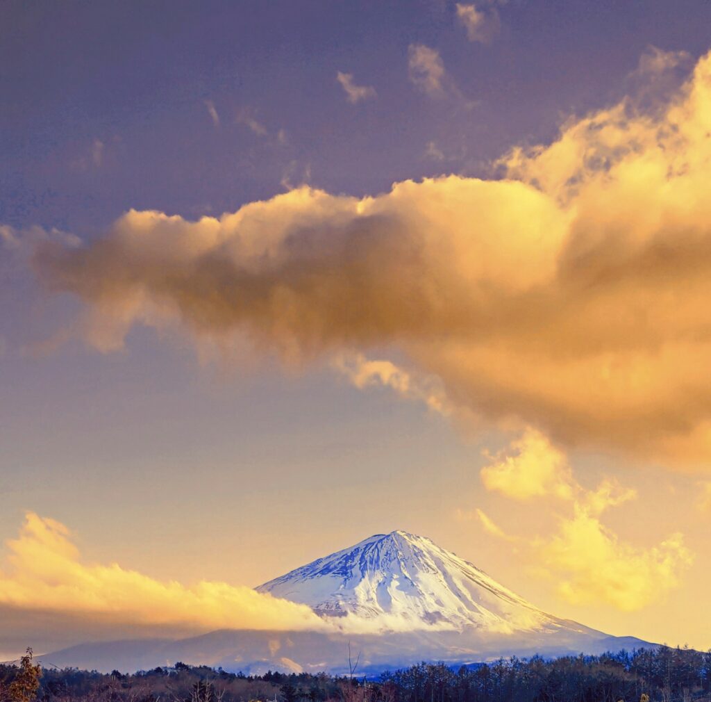 sorriso carino-自然美　富士山と空と木々https://sorrisocarino.com/wp-content/uploads/2024/02/富士山と空と木々ー.jpg